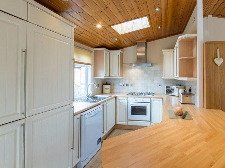 Windermere Retreat - White Cross Bay Holiday Park Exterior foto